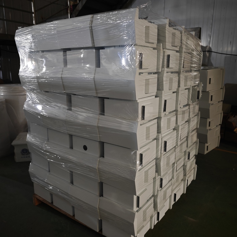 Las cajas de distribución de Ouyue Electric se enviaron a Canadá en dos lotes, lo que demuestra su capacidad de exportación en múltiples categorías.