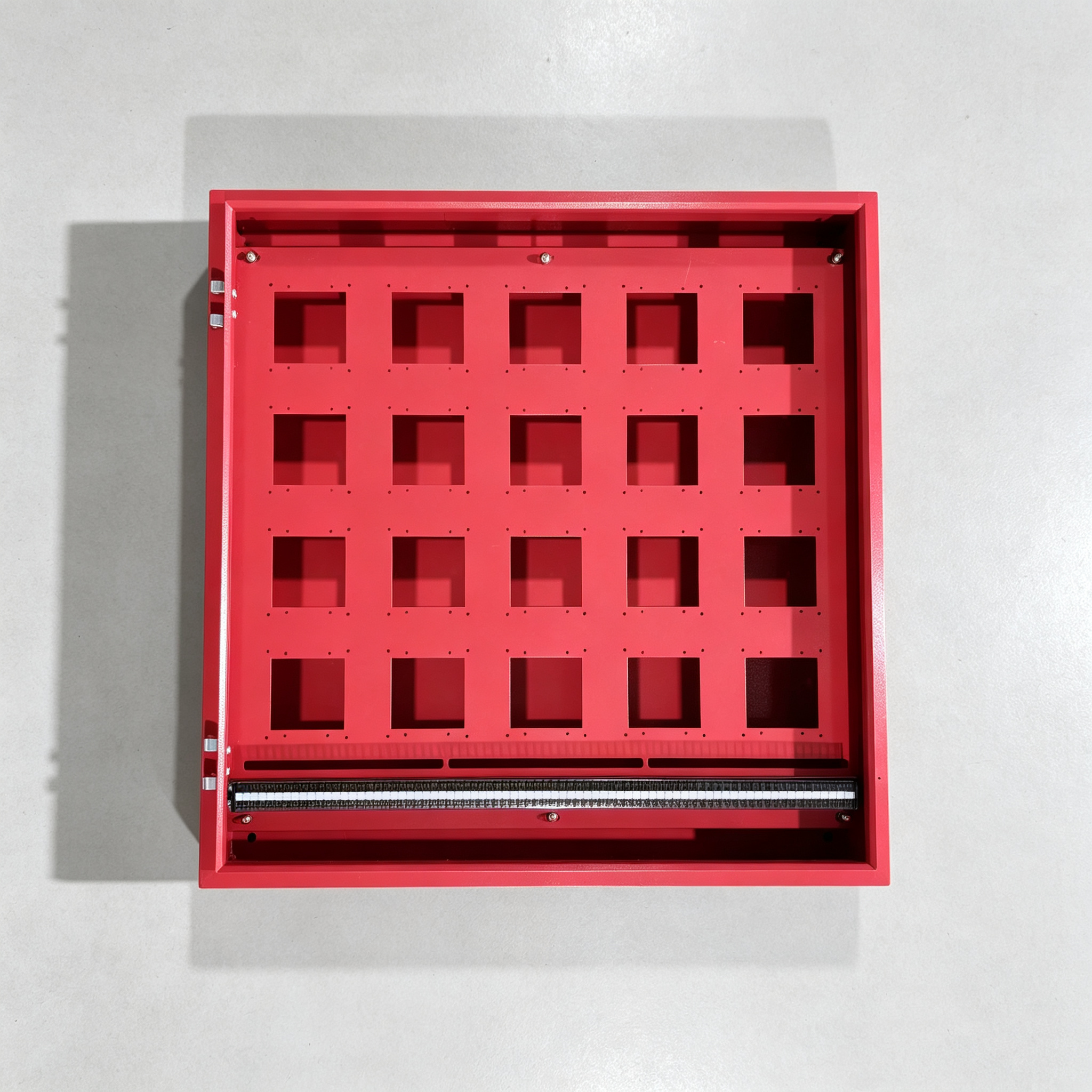 Caja de terminales contra incendios: materiales, personalización y plazos de entrega